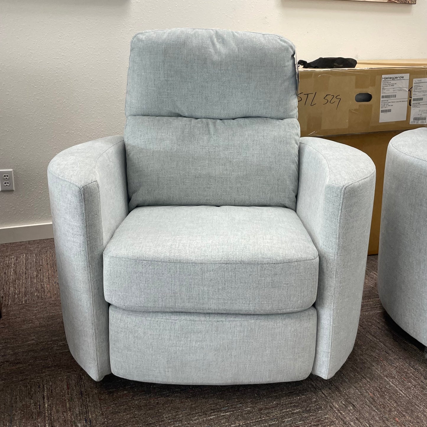 Corllini Swivel Barrel Recliner
