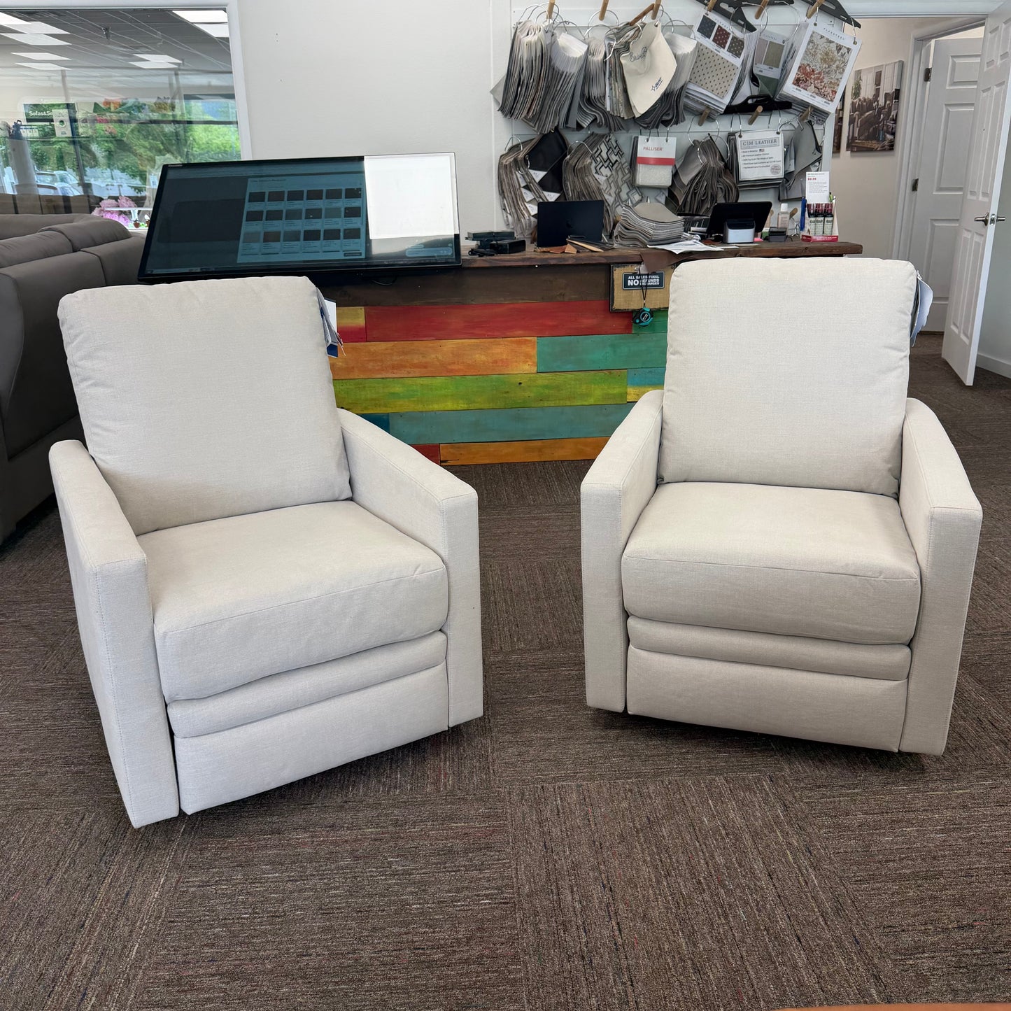 Giana Swivel Recliner