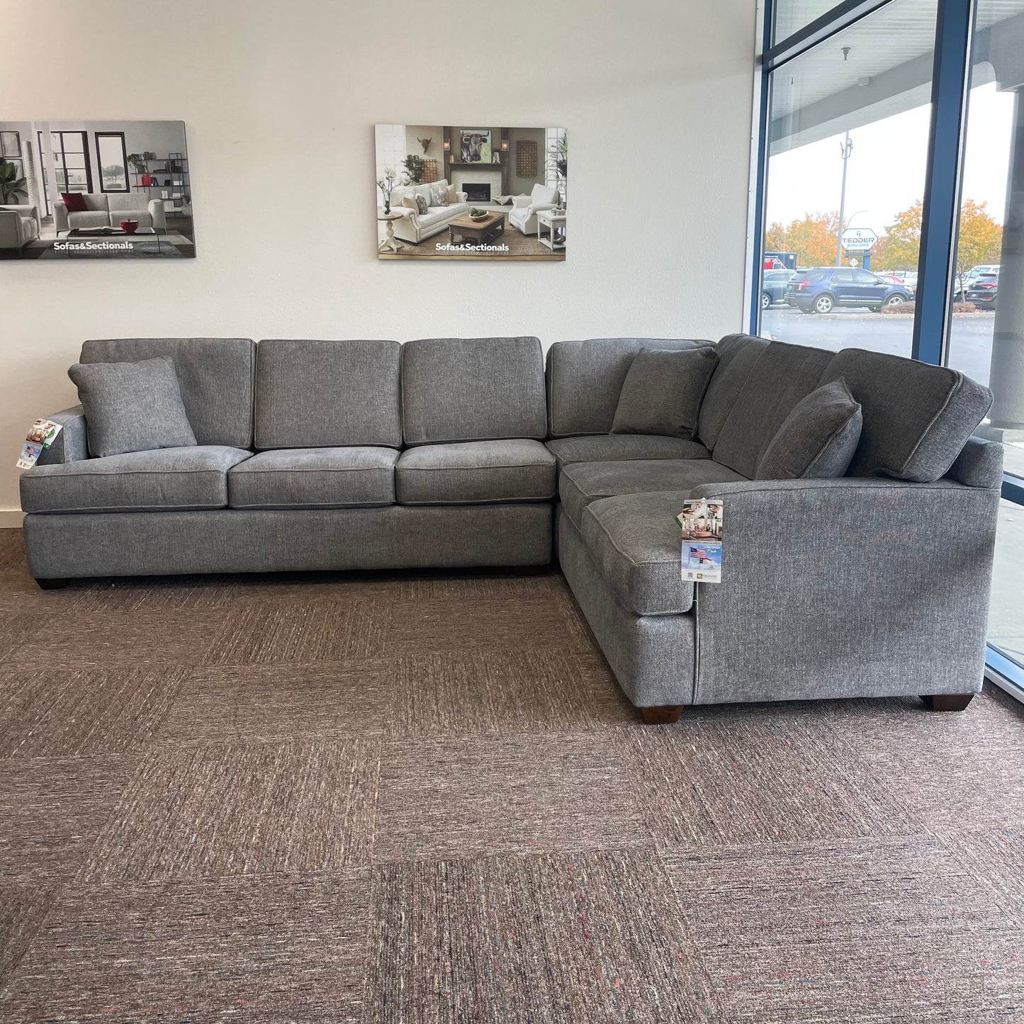 Loomis 3pc Sectional w/ Queen Sleeper