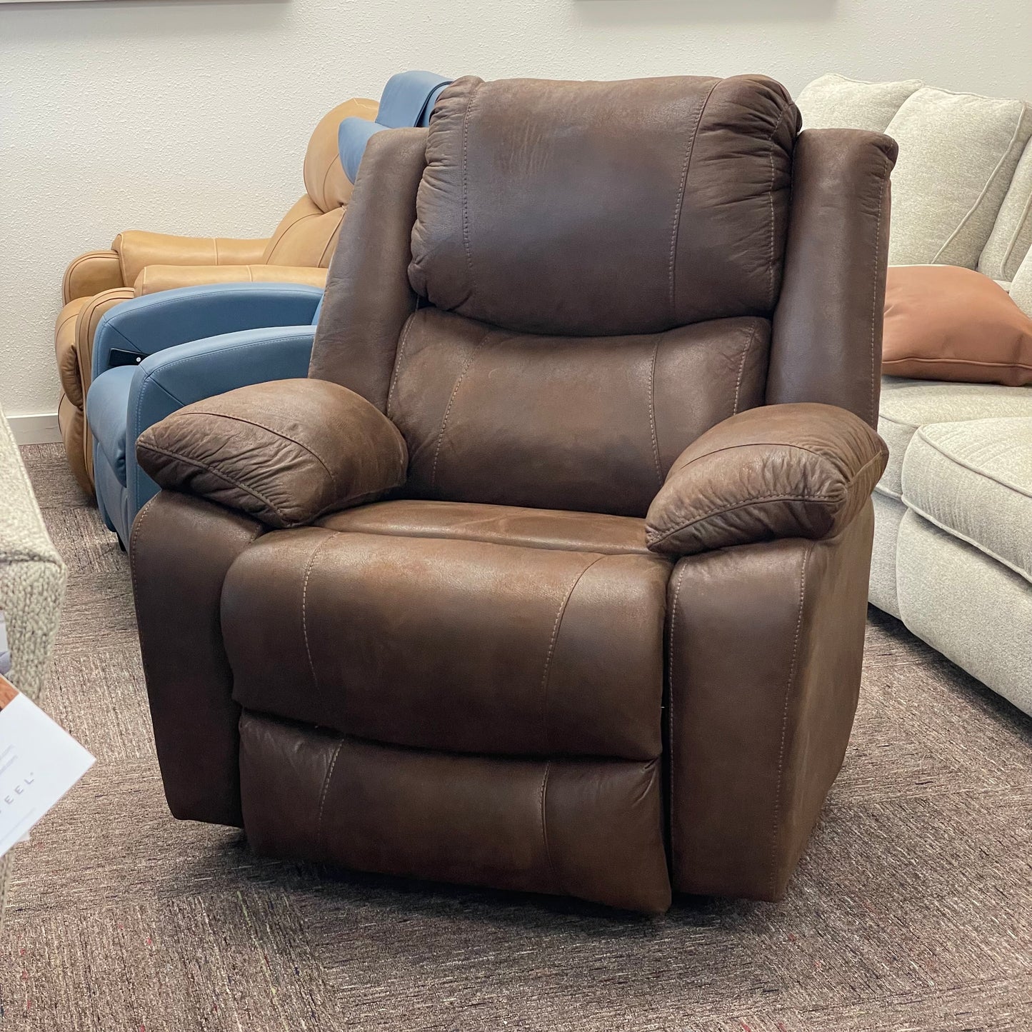 Henry 6pc Leather Sectional w/Bonus Features