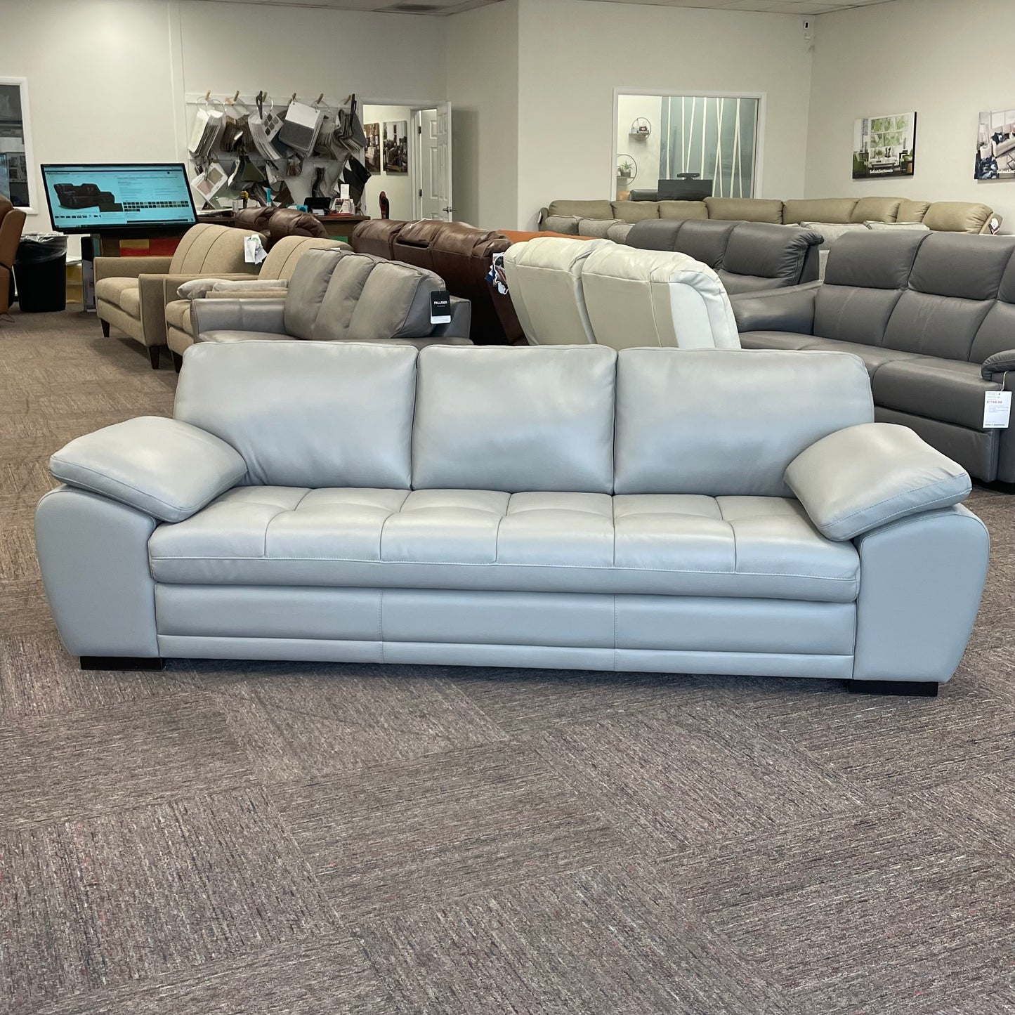 Henry 6pc Leather Sectional w/Bonus Features