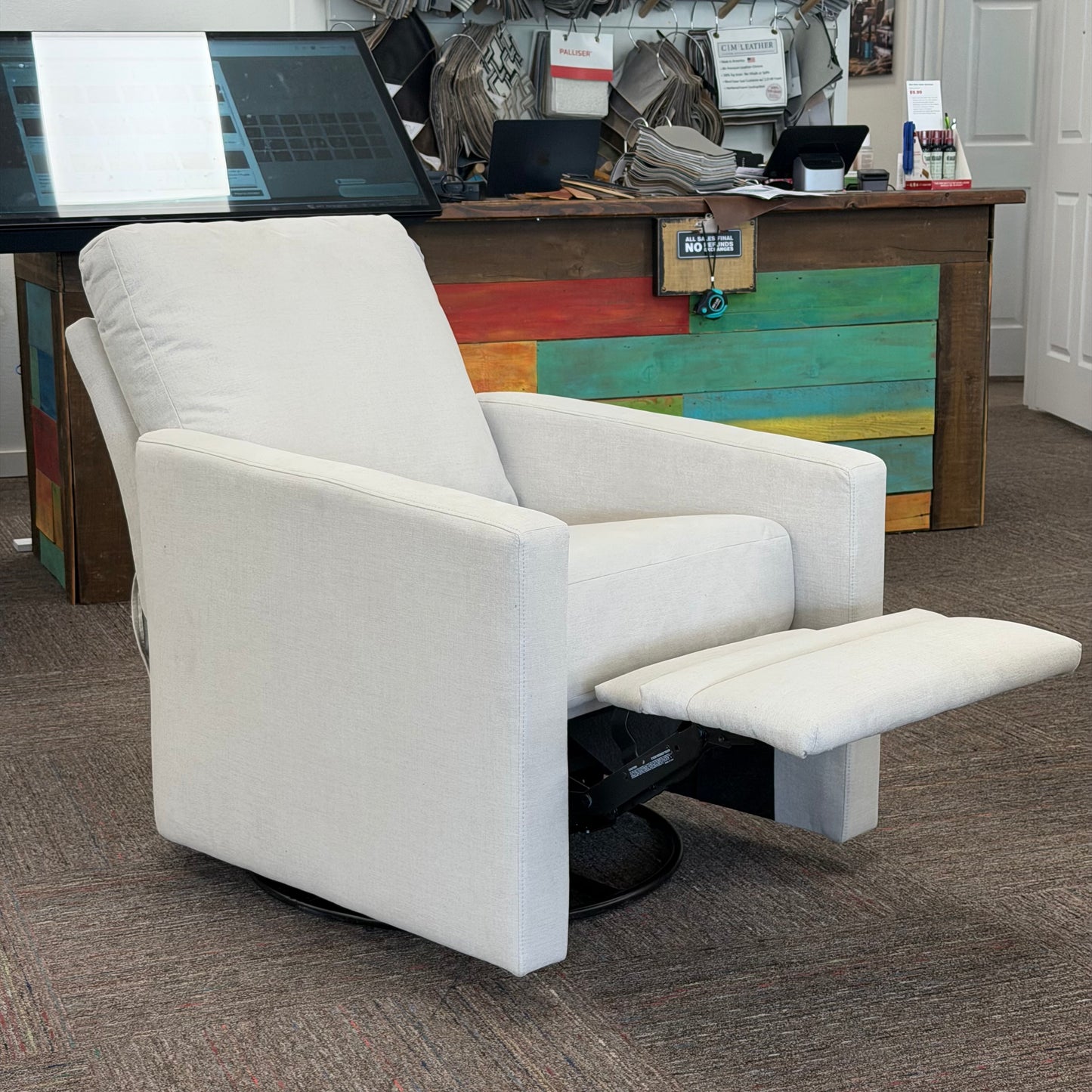 Giana Swivel Recliner