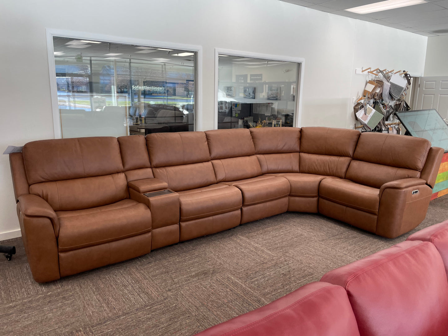 Henry 6pc Leather Sectional w/Bonus Features
