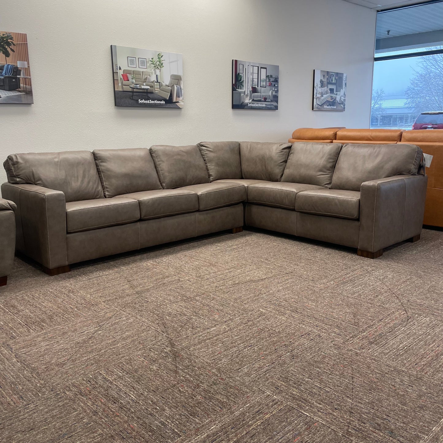 Bryant 2pc Sectional