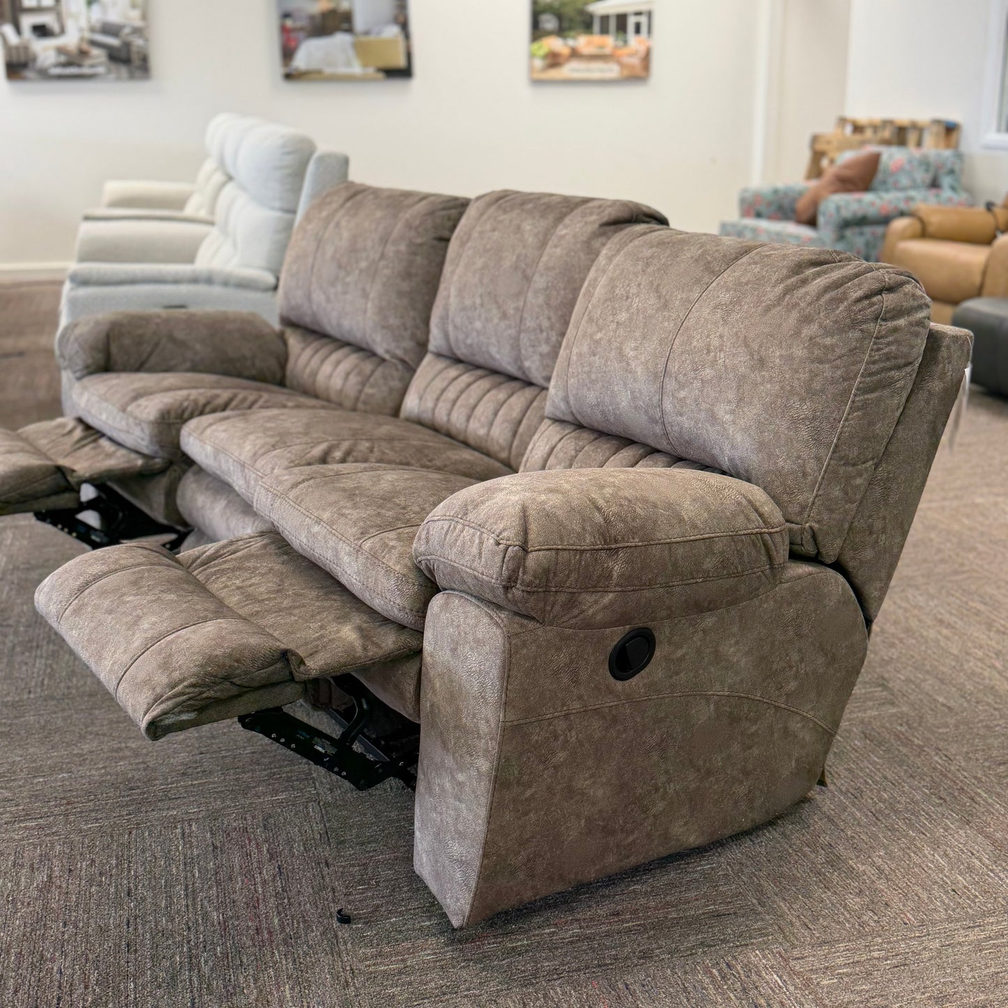 Reyes Manual Reclining Sofa 91"