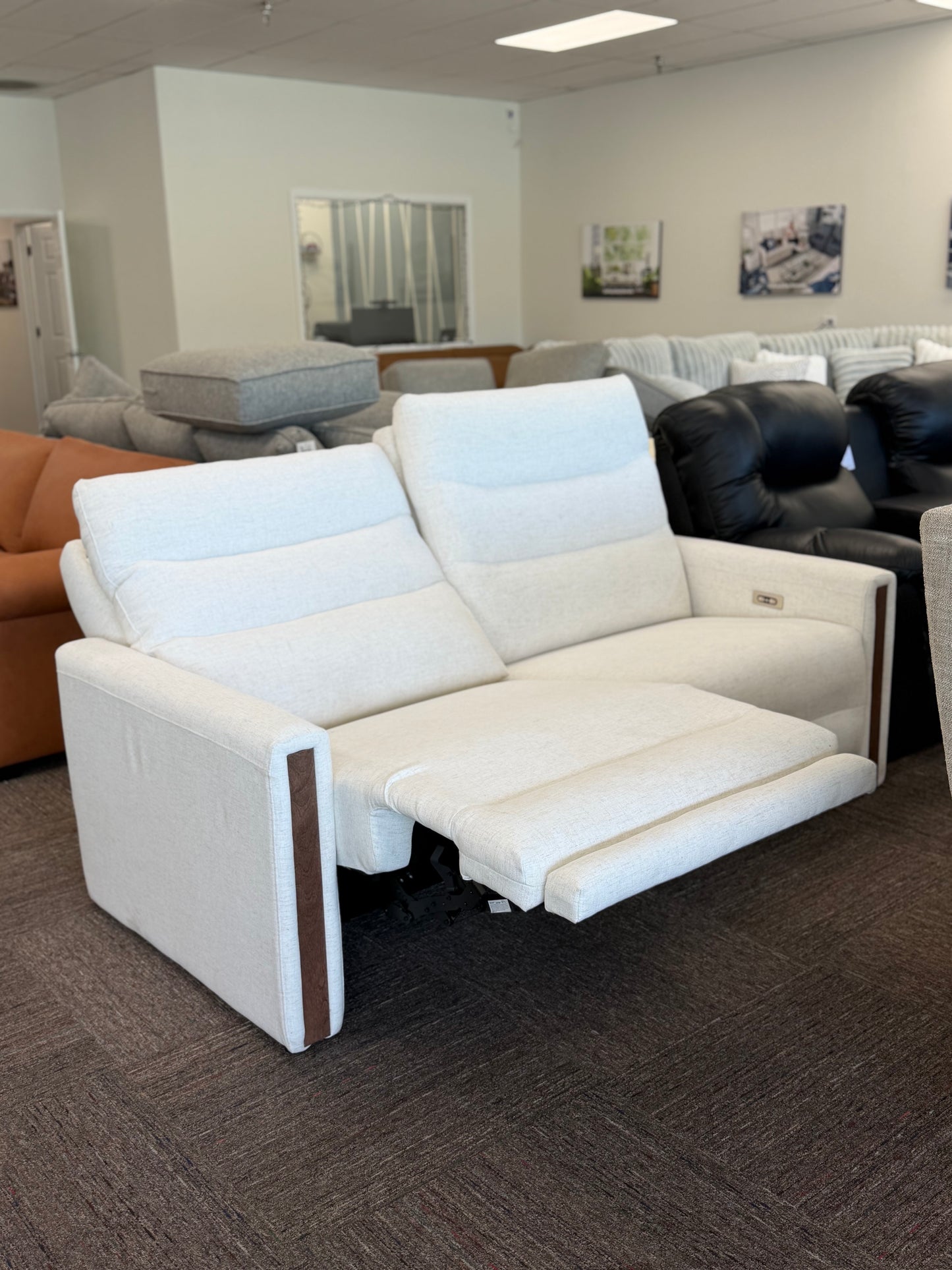 Elran F005 Fatima Sofa Nomad Snow